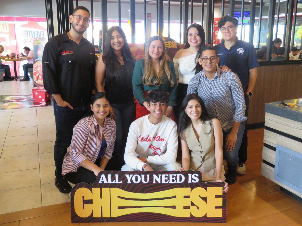 La nueva Hut Cheese Mediana de Pizza Hut ofrece la deliciosa orilla de queso en una nueva presentación
