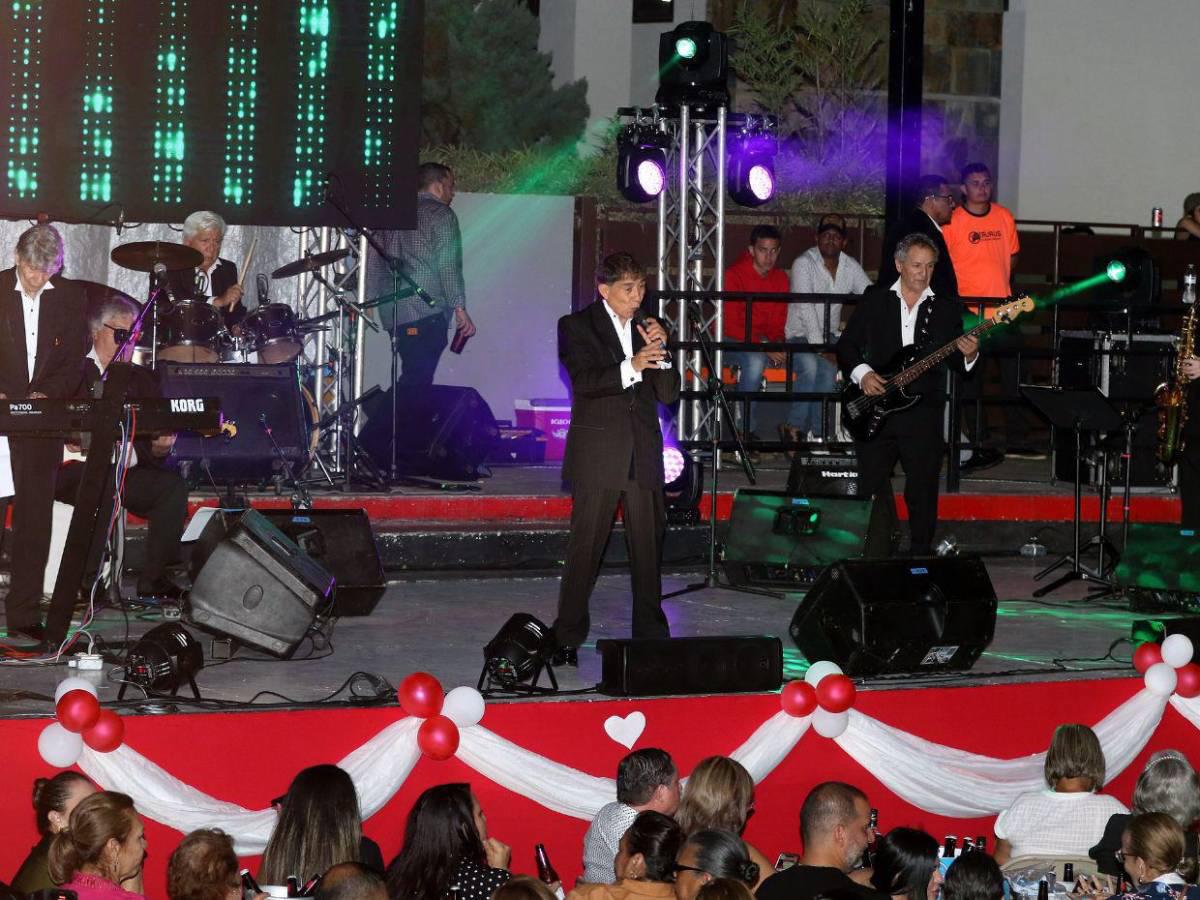 Los Galos deslumbran Tegucigalpa con su romanticismo eterno