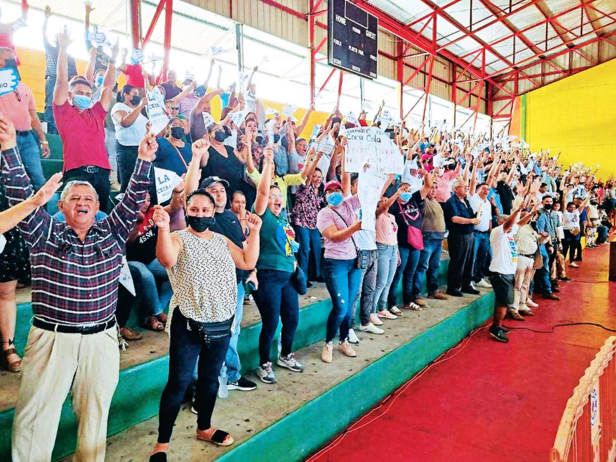 Ceibeños aprueban pagar tres grandes obras de infraestructura