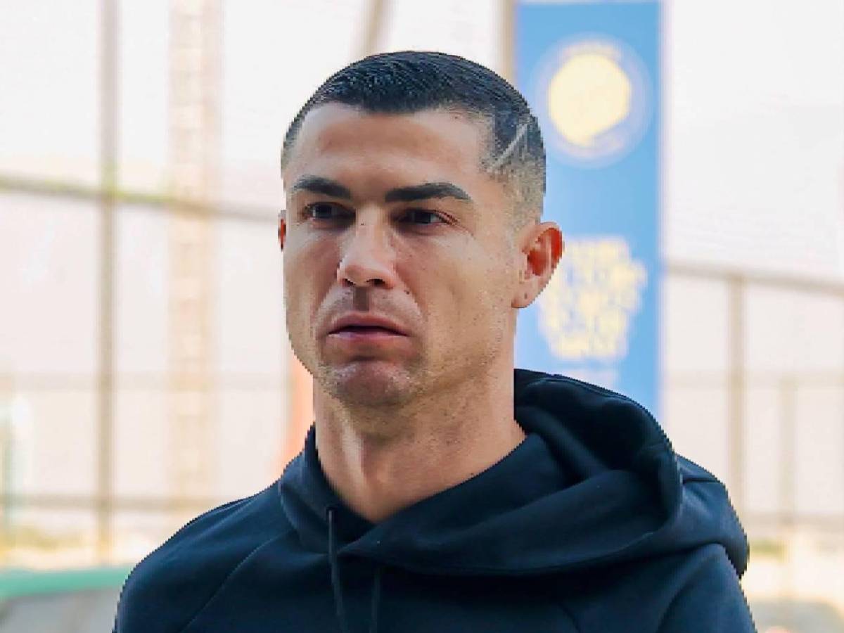 Cristiano Ronaldo le deja dardo a Messi tras ganarle Balón de Oro especial