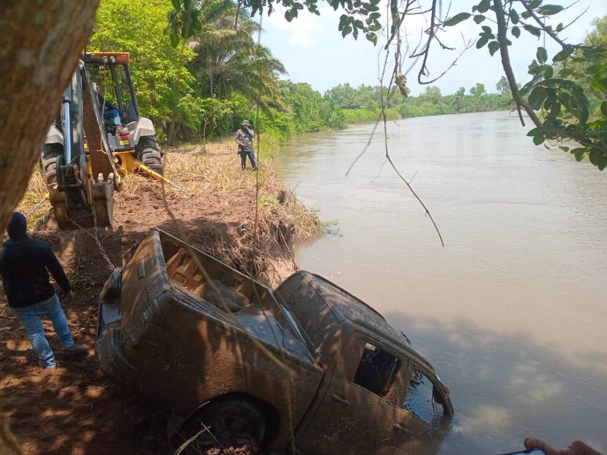 Del Ulúa sacan carro usado en el secuestro de hermano de extraditado y 11 guardaespaldas