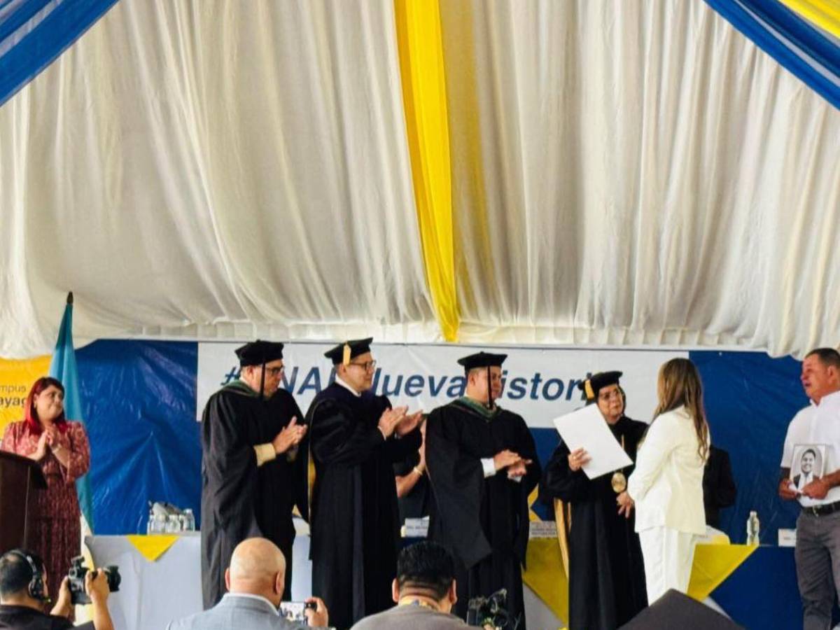 Se graduaría junto a su hermana: Familia recibe título póstumo de Jaime Josué