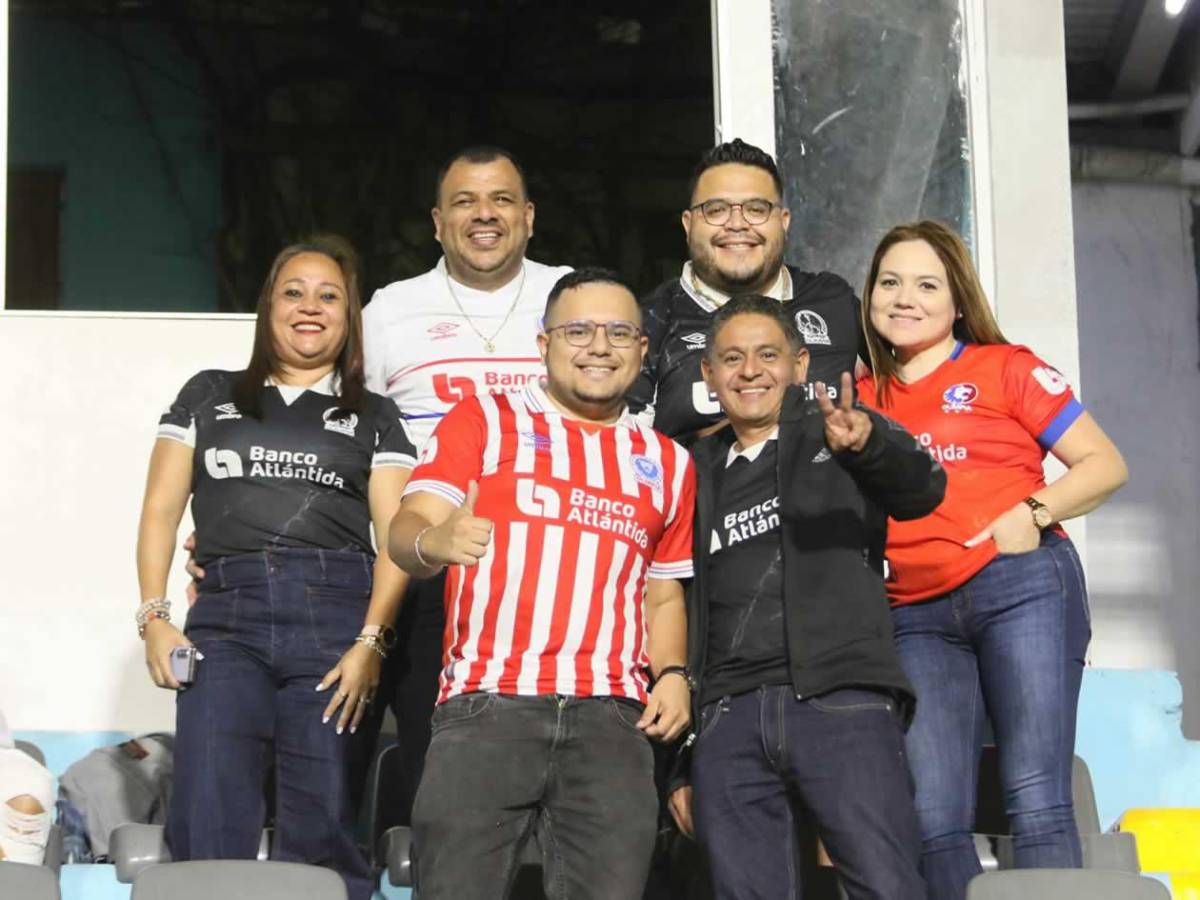 Chicas cautivan y show de la Ultra Fiel: ambientazo en el Olimpia vs Alajuelense en el Nacional