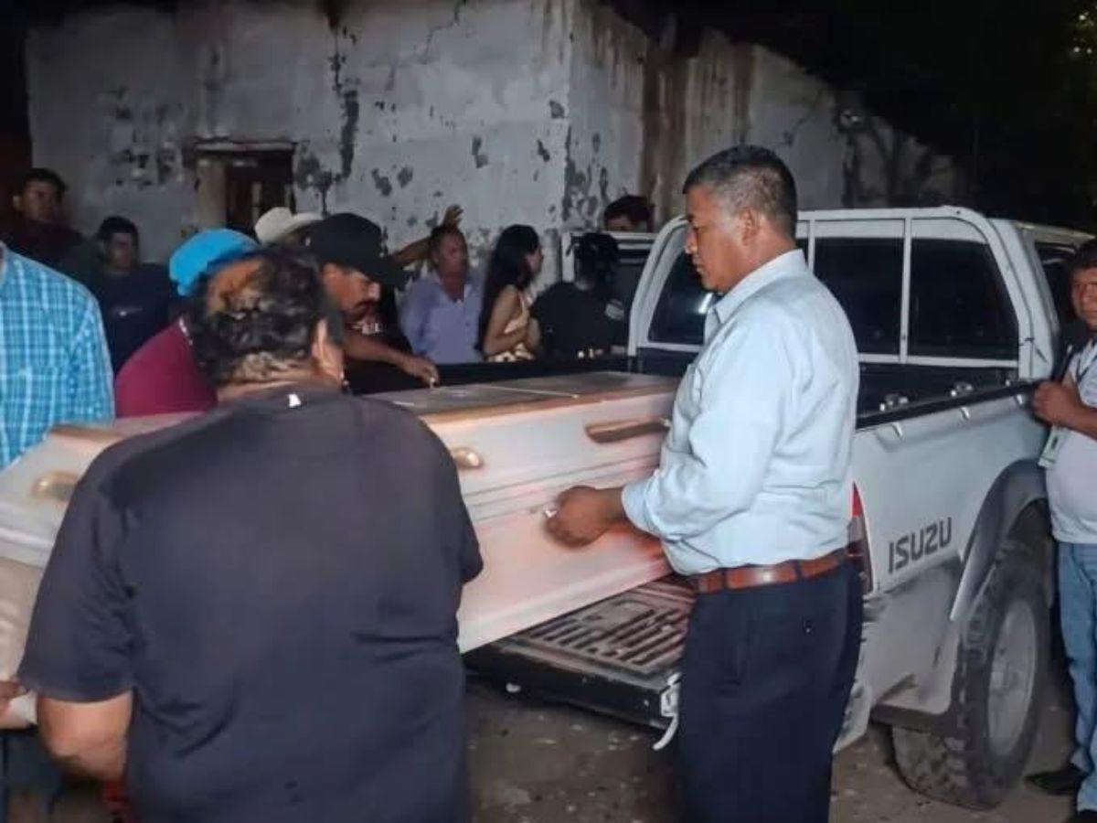 Entre lágrimas, familiares despiden a Endy Jiménez, supervisora fallecida en Naco