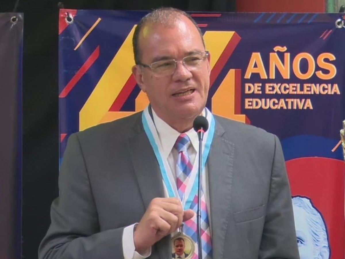 Renato Álvarez desmiente su retiro de la TV: No me supe expresar