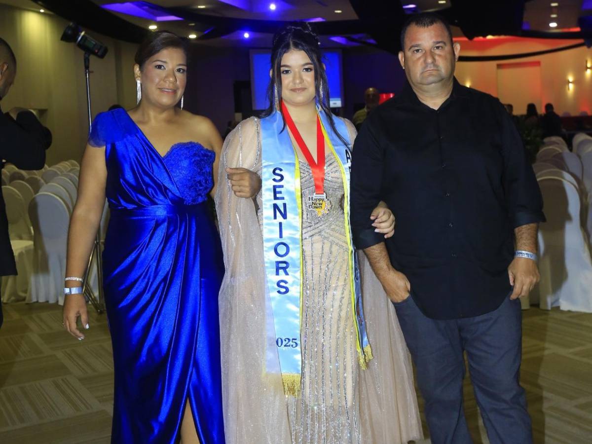 Seniors 2025: Fiesta de graduación de la Happy New Dawn