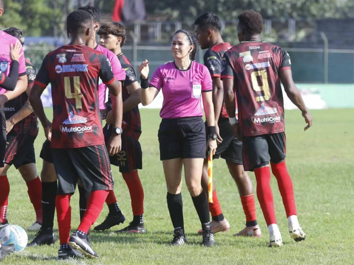 Futbolistas esperando pago, Mauricio Dubón sorprende y ¿quién es la chelita?