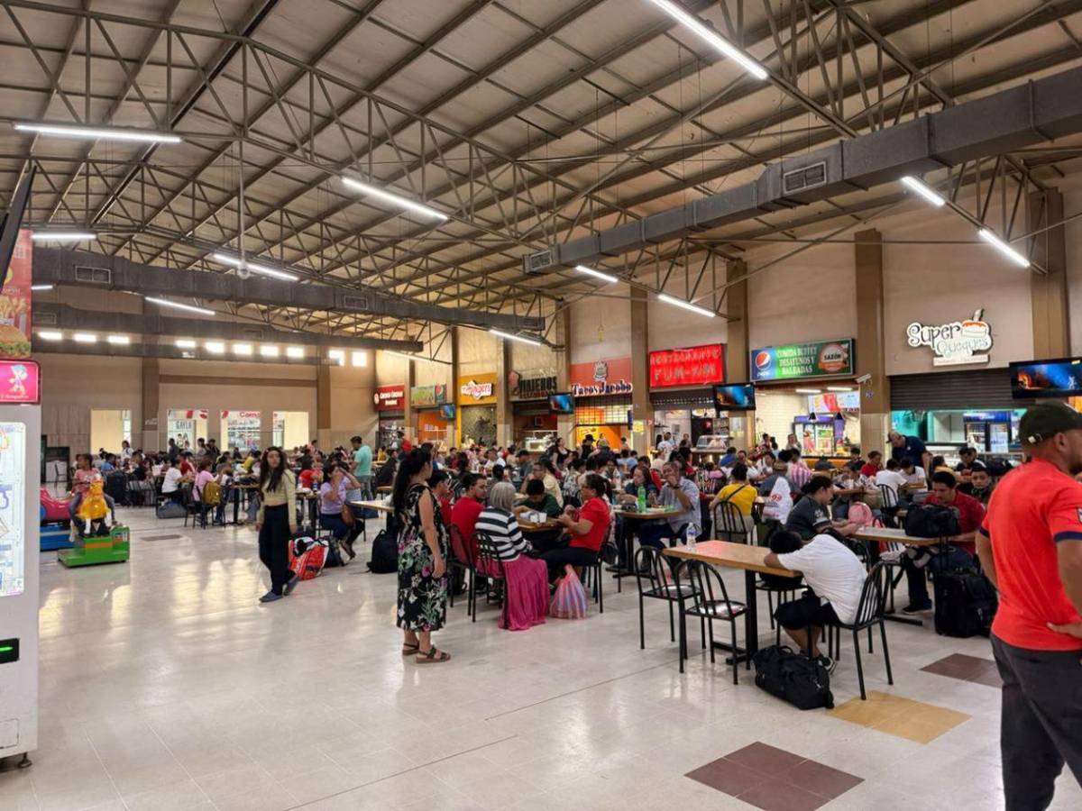 Hondureños retornan a sus hogares tras disfrutar el Feriado Morazánico