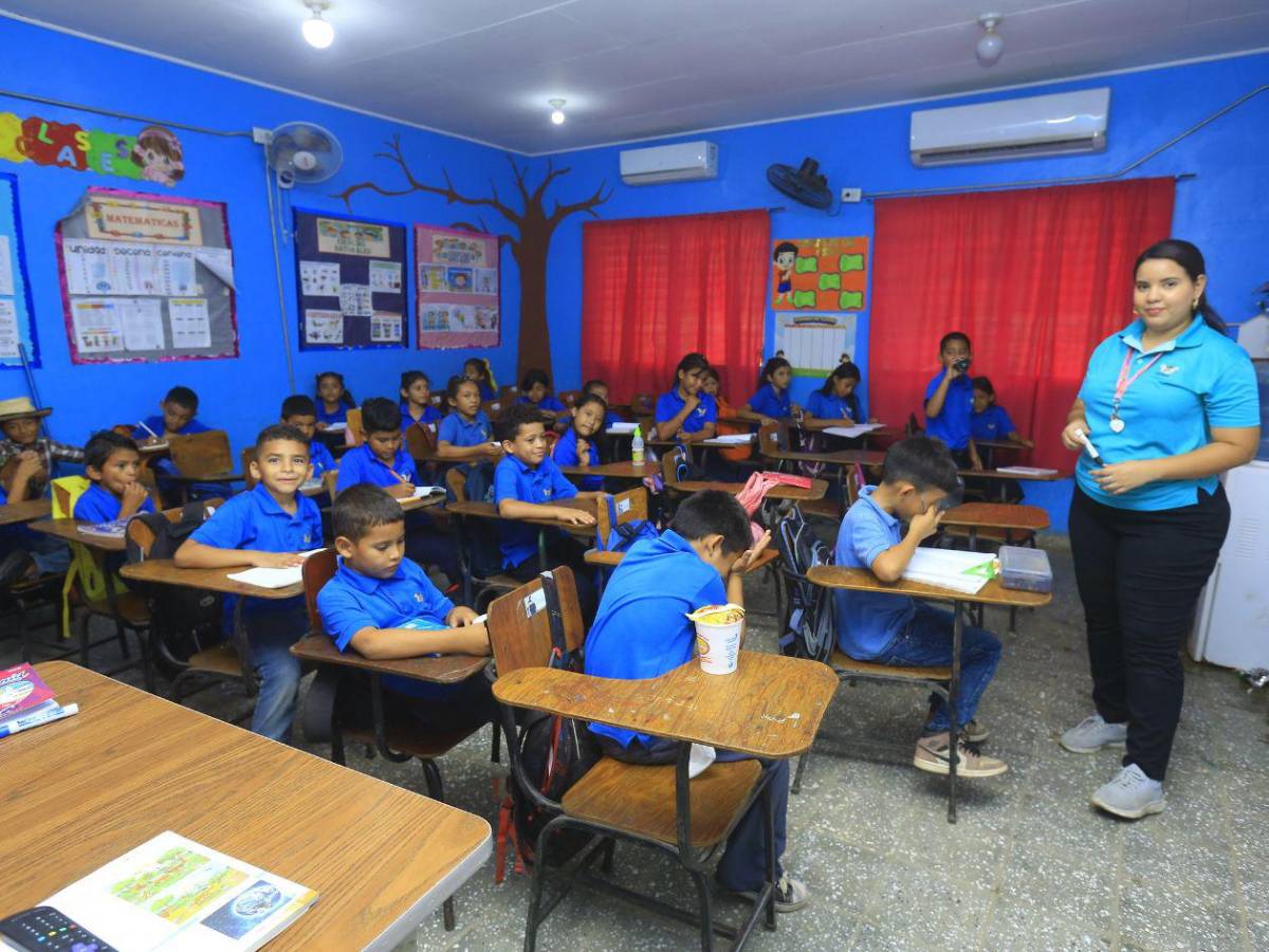 De la basura a los sueños, niños encuentran esperanza y educación en Brazos de Jesús