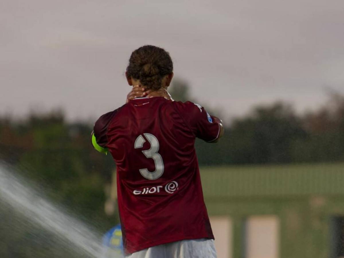 Futbolista lucha por su vida tras espeluznante incendio: Equipo lanza comunicado