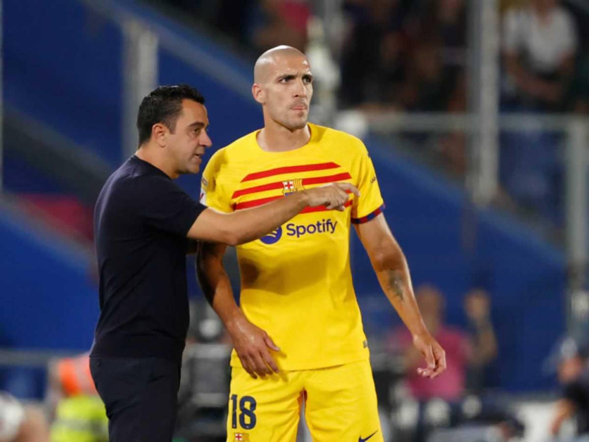 Flick no lo quería: Barcelona le rompió el contrato y el futbolista se queda sin equipo