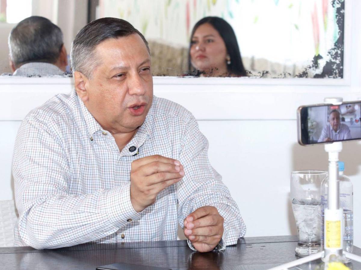 Quién era René Gavarrete, el periodista y docente que marcó generaciones en Honduras