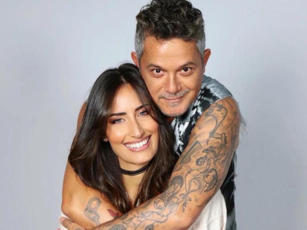 Alejandro Sanz con el “corazón partido” tras ruptura con su novia Rachel Valdés
