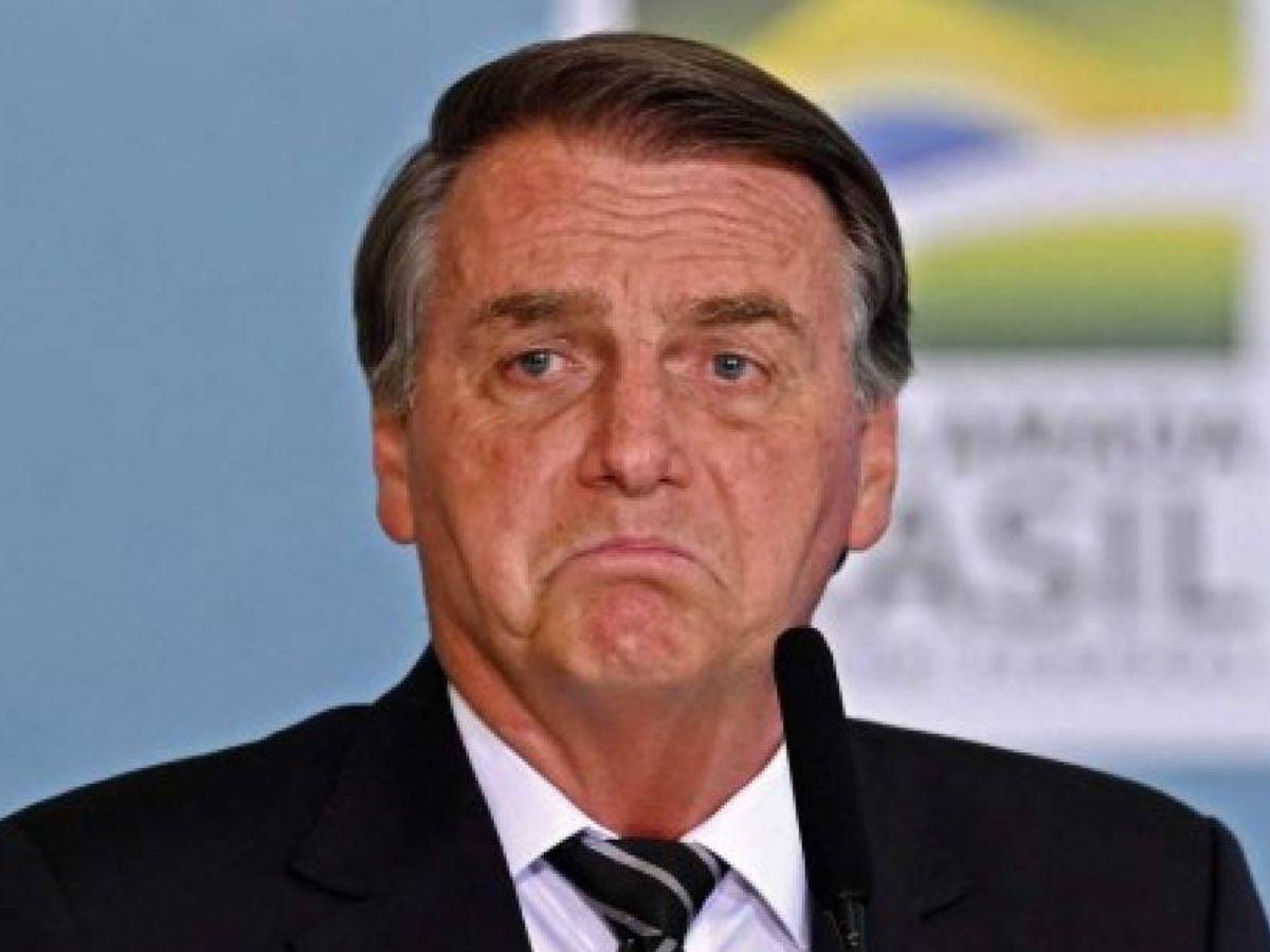 Certificado de vacuna anticovid del expresidente Bolsonaro es “falso”