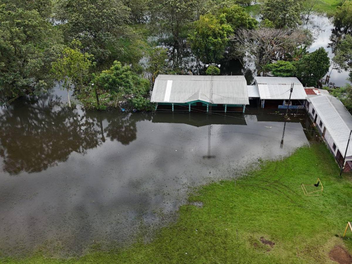 Así lucen las zonas inundadas por el aumento del nivel del Lago de Yojoa