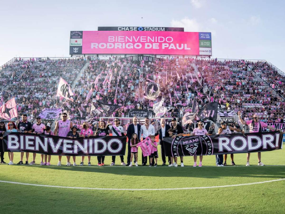 Messi responde a la MLS, De Paul aparece con Tini en Miami y sorpresa con Antonela