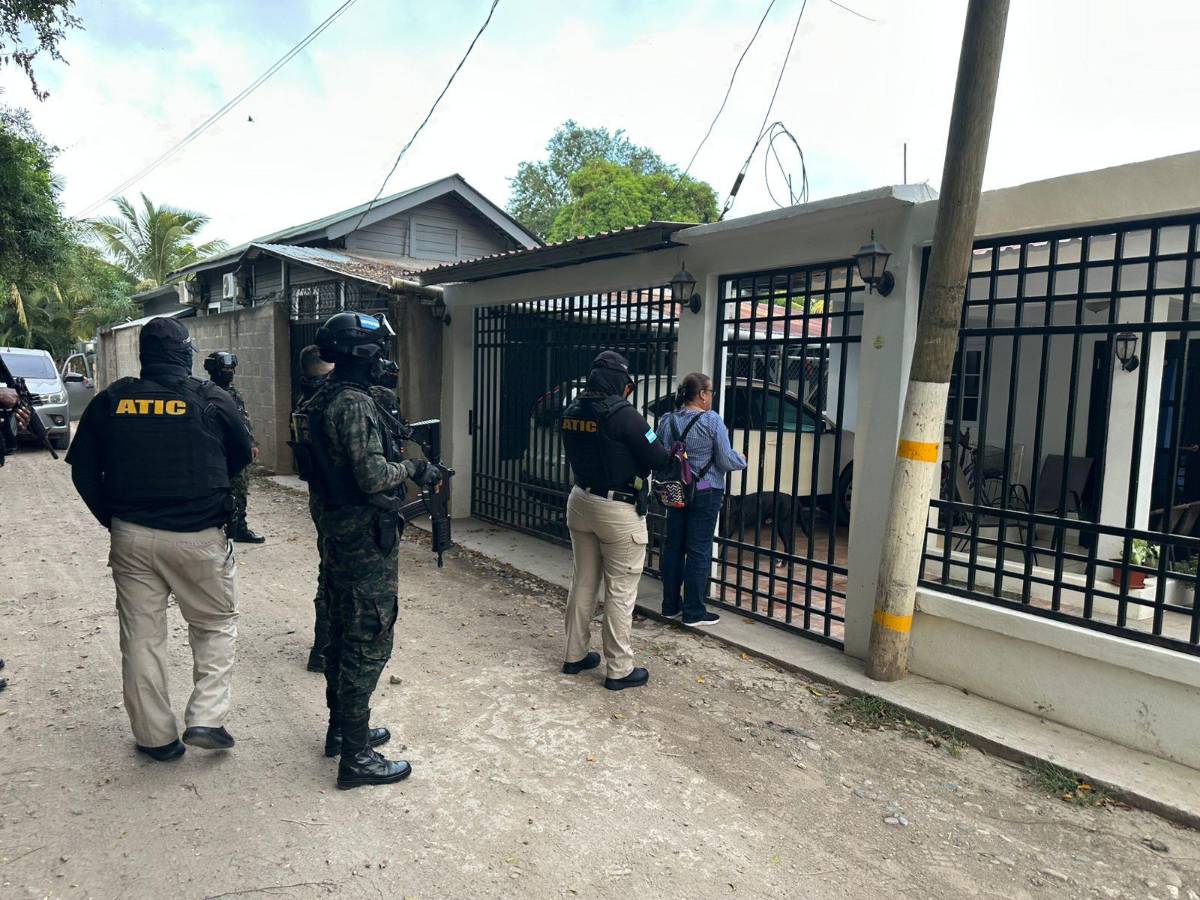 Mansiones y millones: ejecutan operación contra supuesta red de lavado de activos