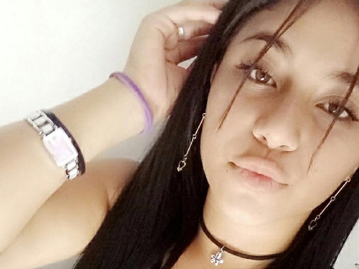 Sicario llega a fiesta de revelación de género y mata a joven embarazada