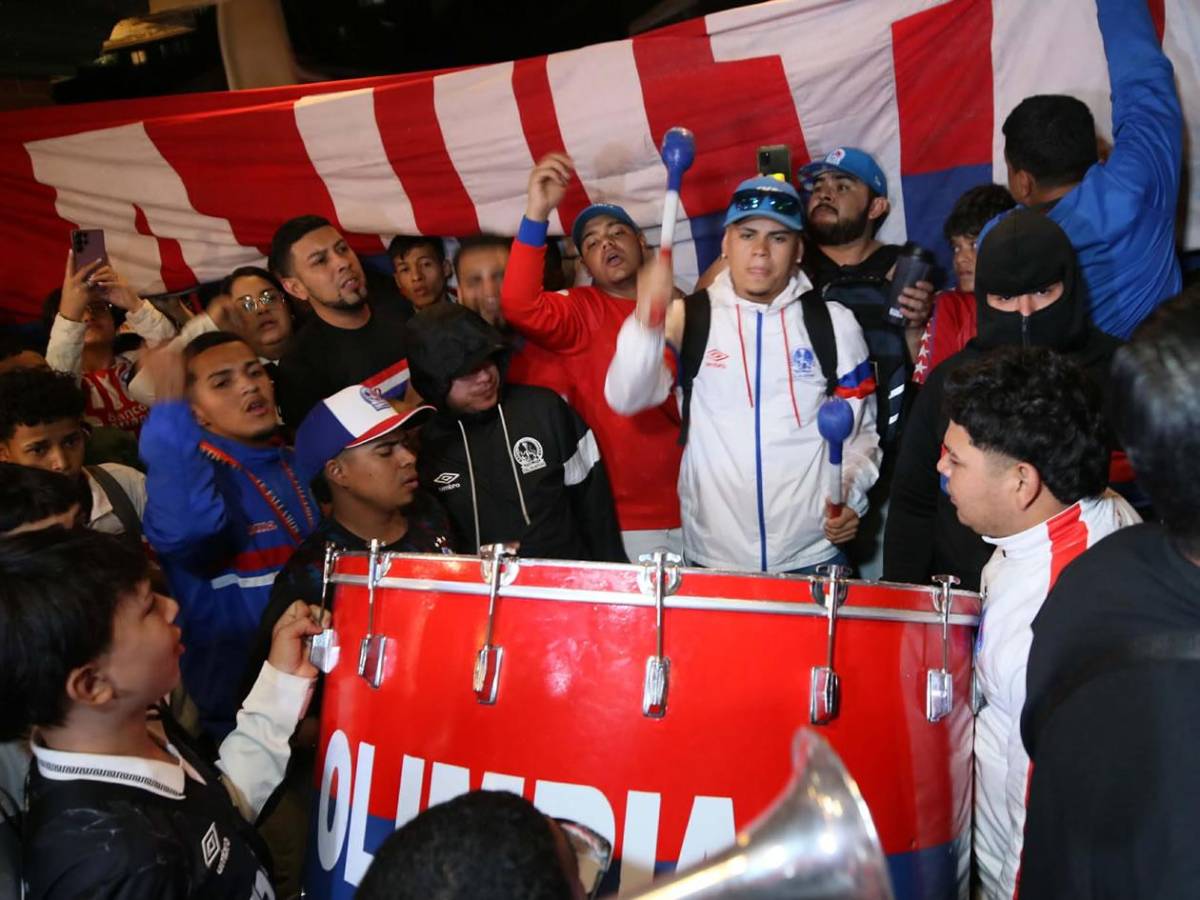 Espectacular banderazo de la afición del Olimpia y piden la Copa 40 ante Marathón