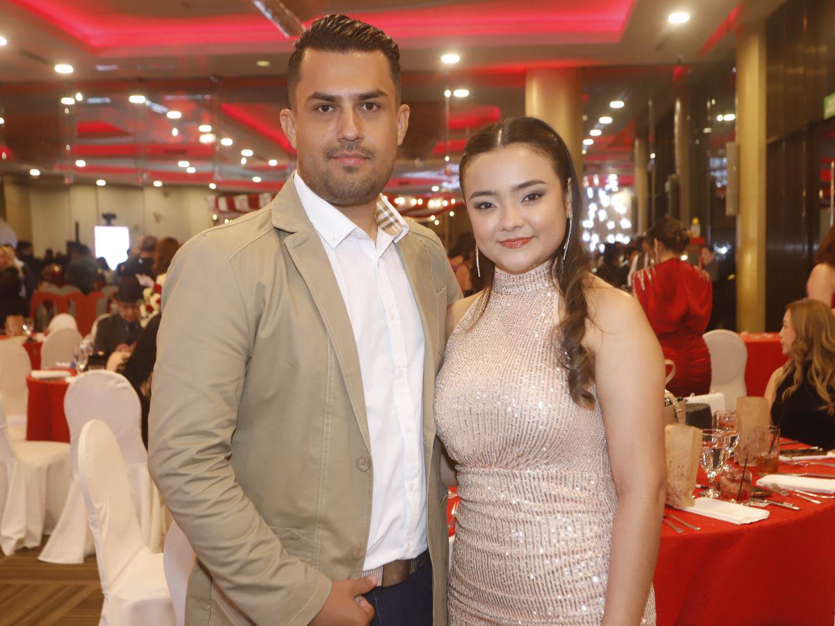 Cofisa celebra su tradicional cena navideña con una elegante temática Circus