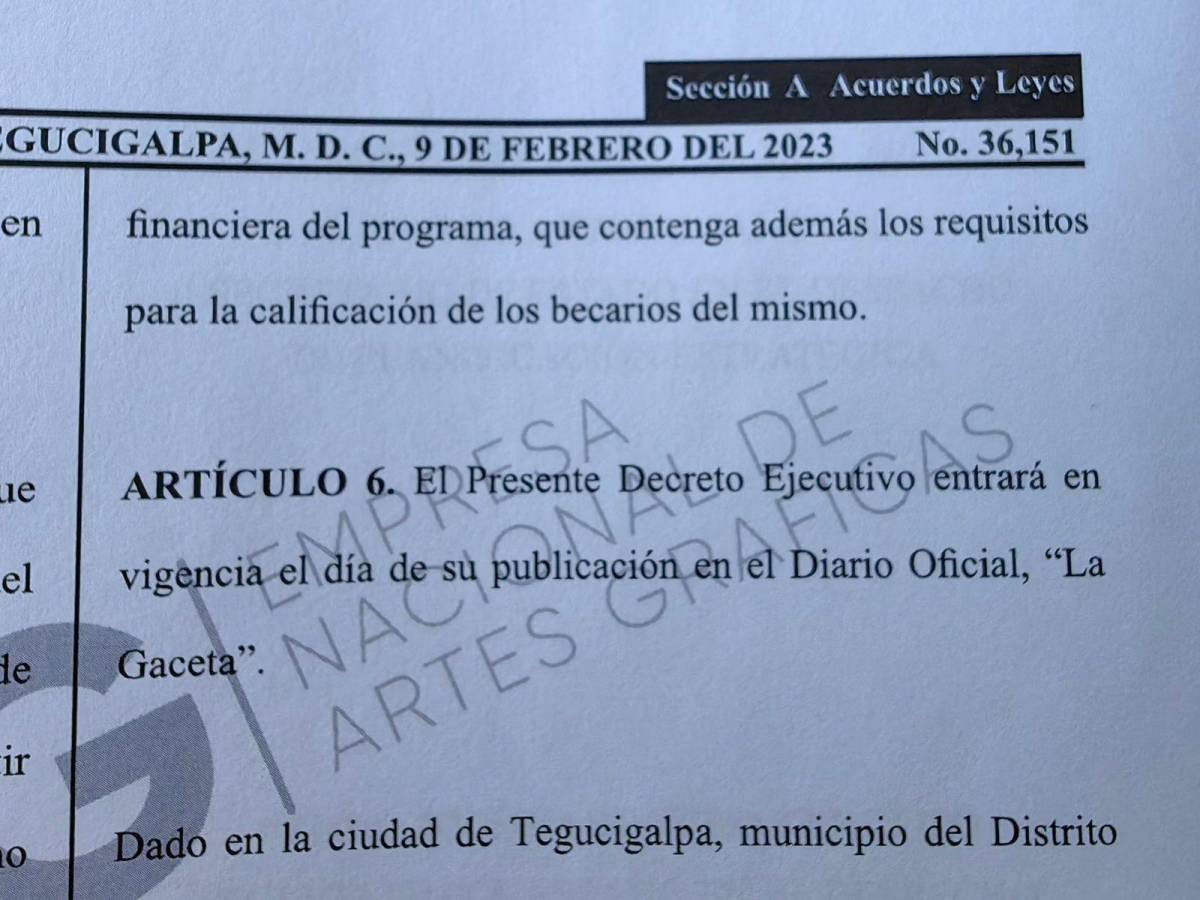 Gobierno liquida las Becas 20/20 mediante un PCM