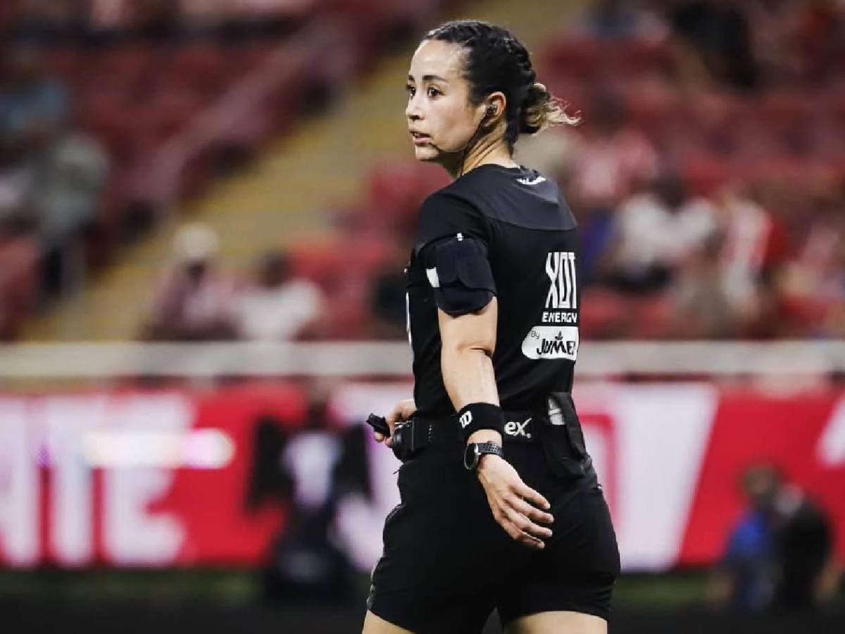 Árbitra mexicana recibió amenazas y expone fuertes chats; FIFA se pronuncia