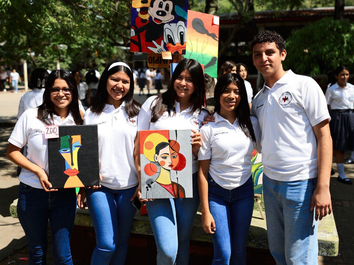 Estudiantes del JTR exhiben su talento en  galería de arte