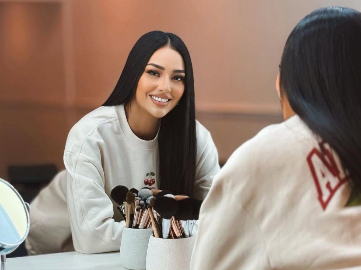 Kennia Mondragón presume su nuevo cuerpazo tras cirugía