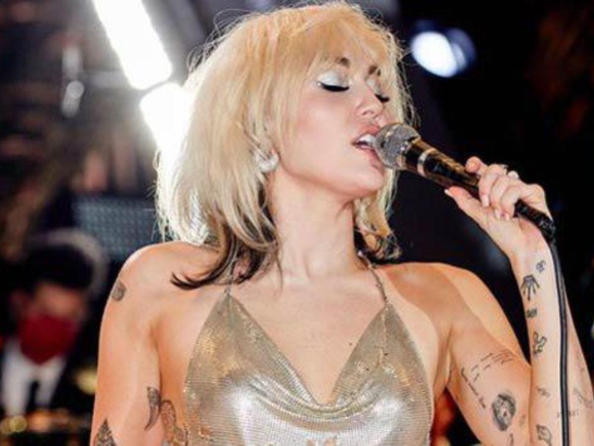 Miley Cyrus sufre ataque de ansiedad en su concierto en México