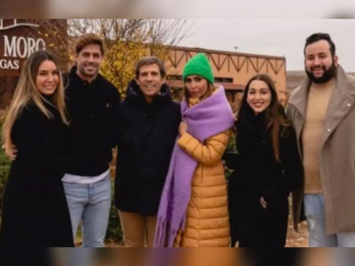 Elizabeth en algún momento hasta abrazó a su ex.