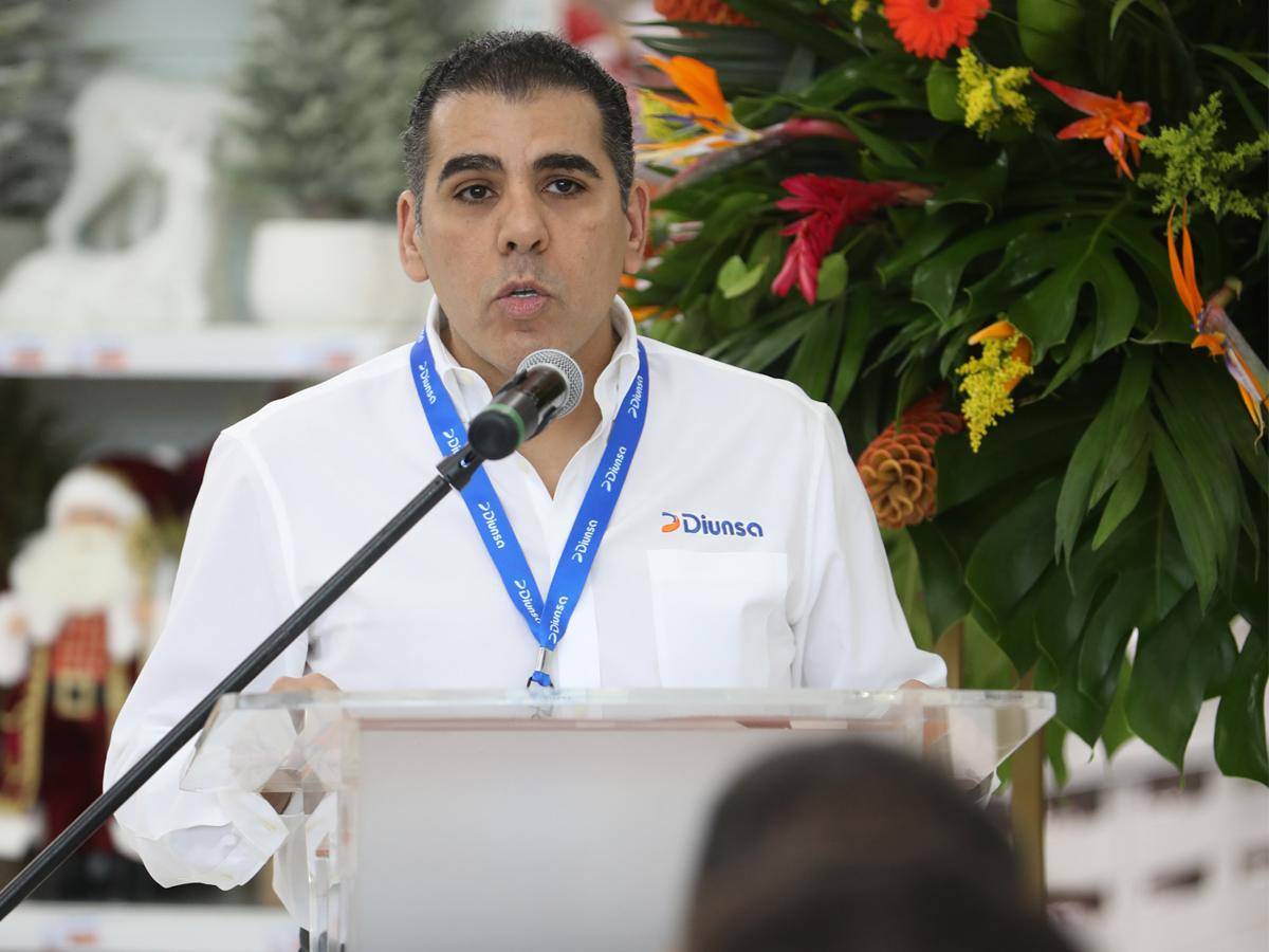 Mario Faraj, presidente ejecutivo de Diunsa, durante la inauguración de la nueva tienda.