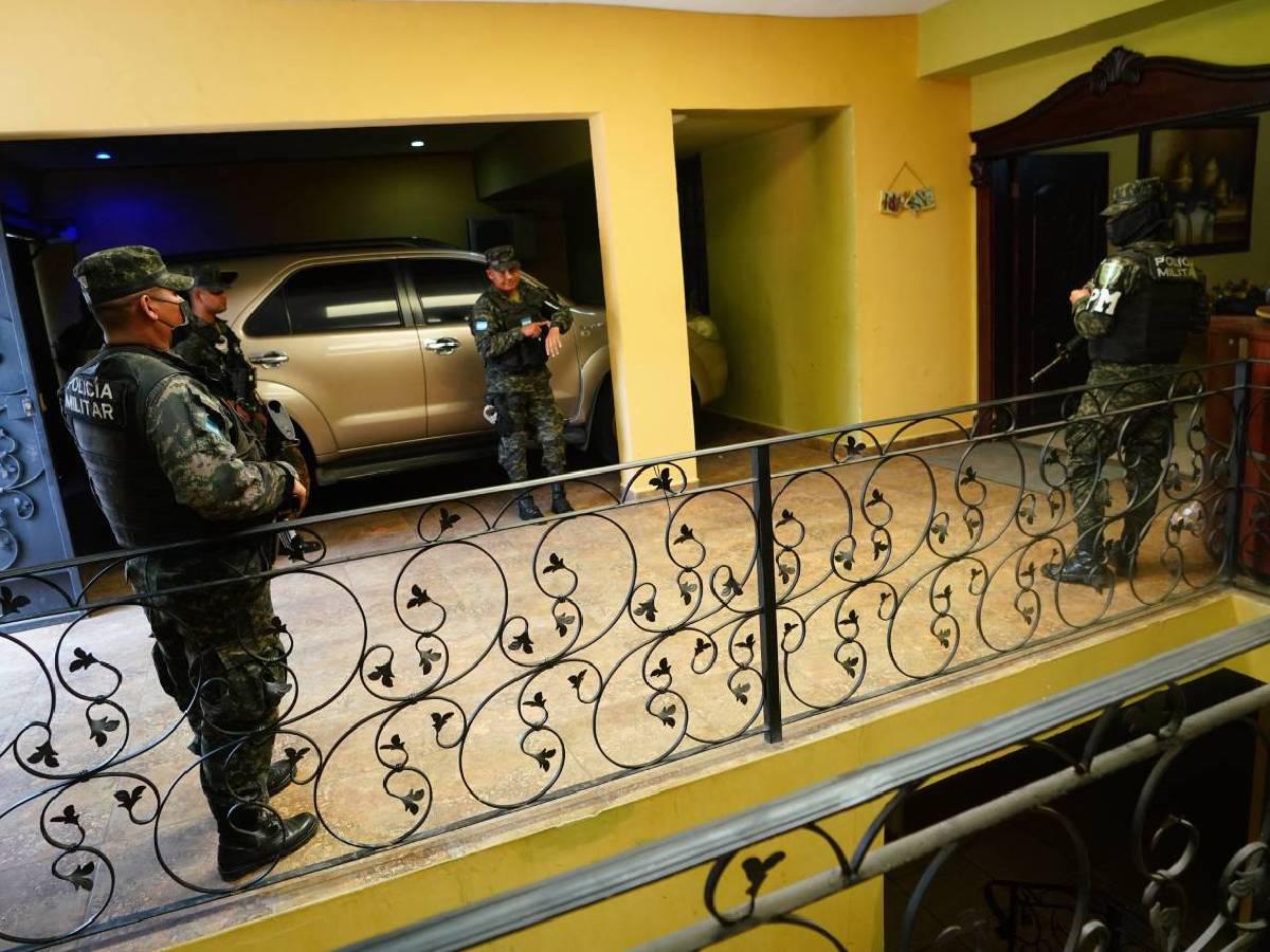 Fiscalía allana 10 lujosas casas de supuestos narcos