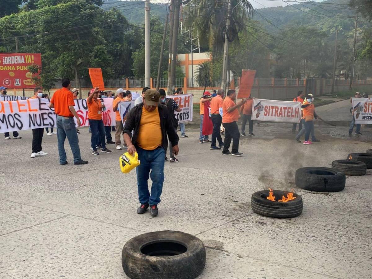 Las tomas son encabezadas por empleados de Hondutel.