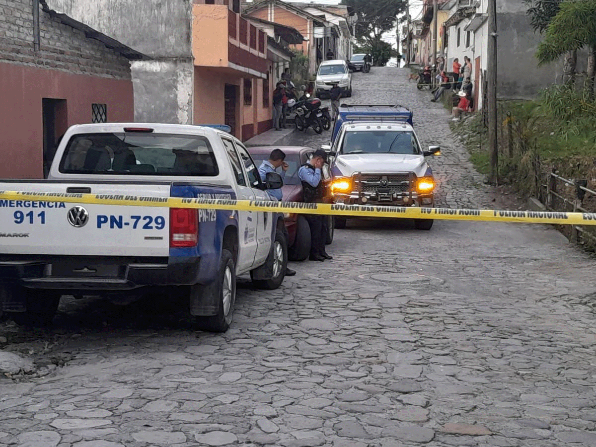 Sorprende a vecinos cadáver embolsado en Santa Rosa de Copán