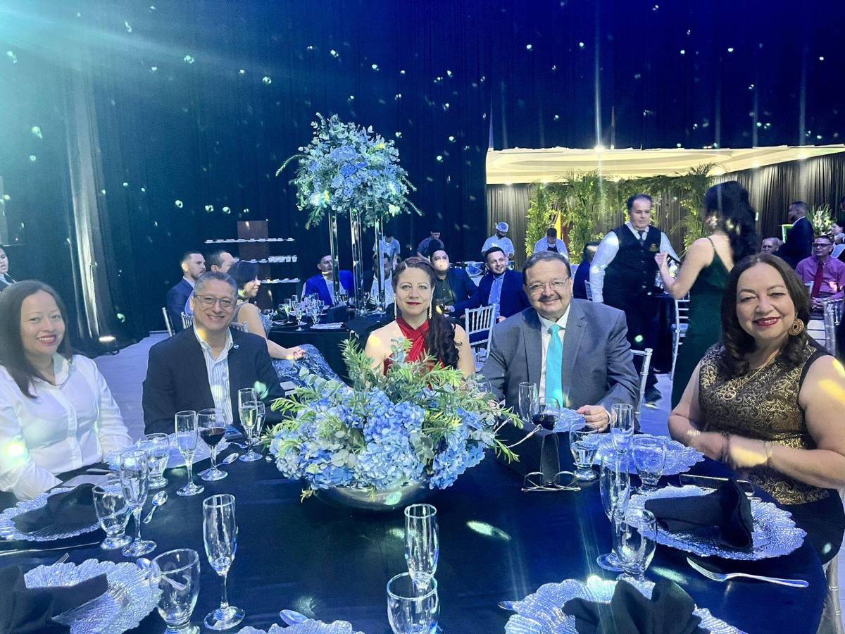 25 años de brindar soluciones financieras ágiles