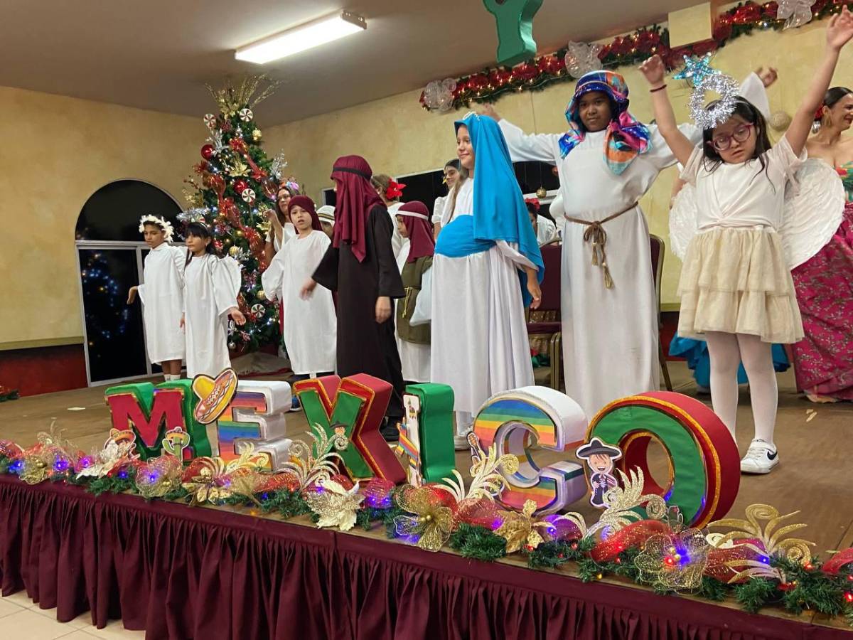 La MountView Academy realiza su tradicional show navideño 2024