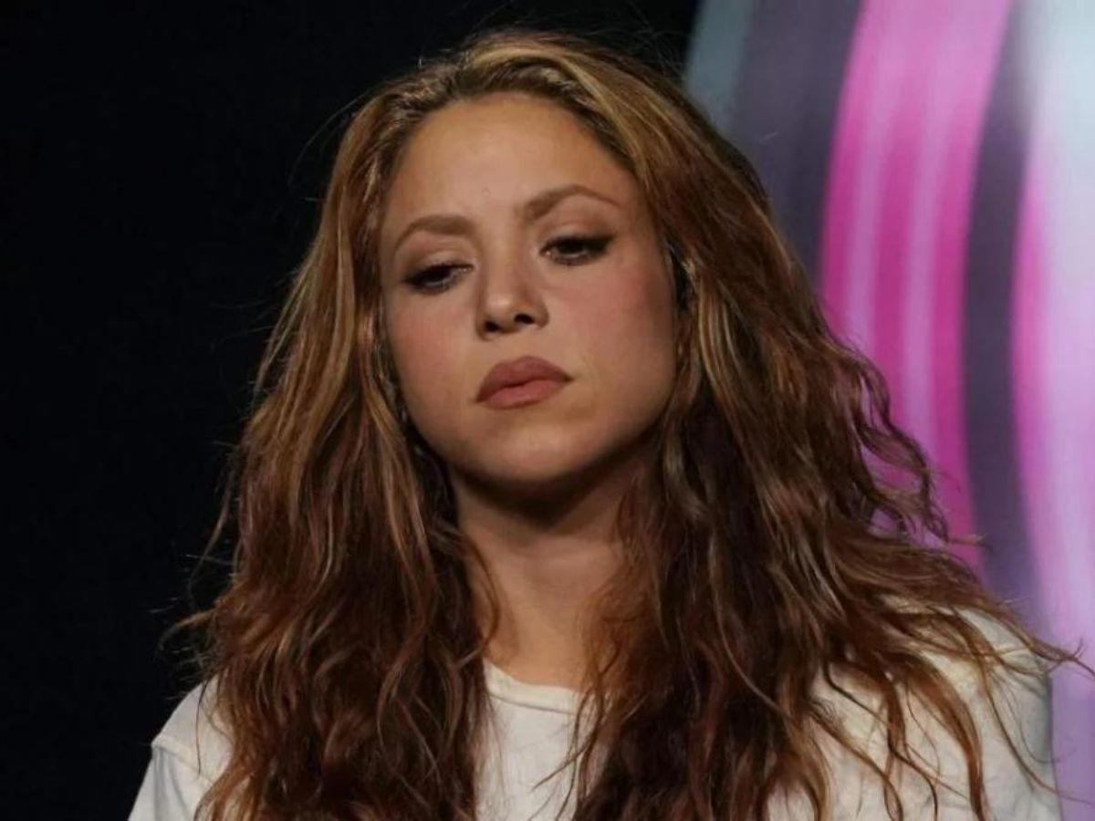 Shakira deja mensaje en redes sociales y alerta a sus fans