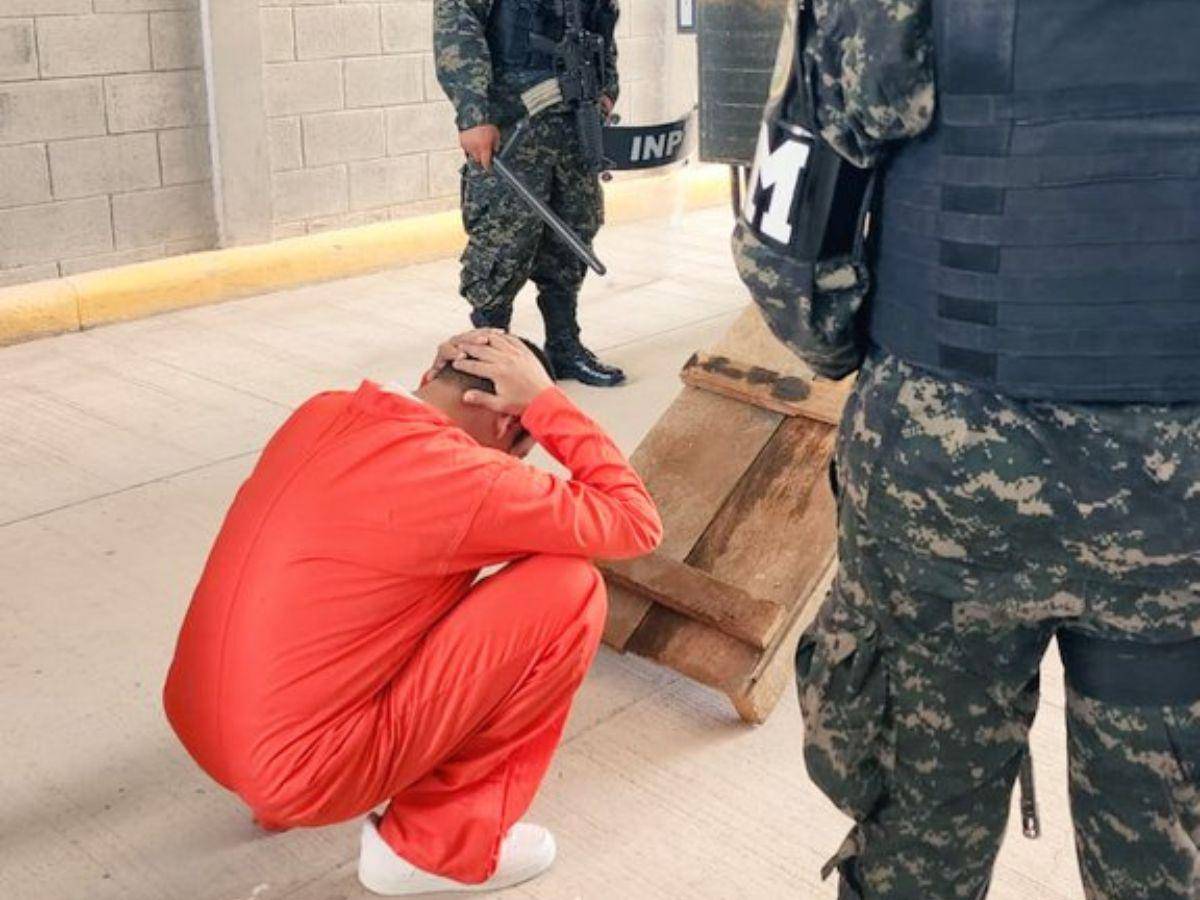 $!Los privados de libertad de estructuras criminales fueron trasladados a los centros penitenciarios de máxima seguridad en Santa Bárbara y El Paraíso.