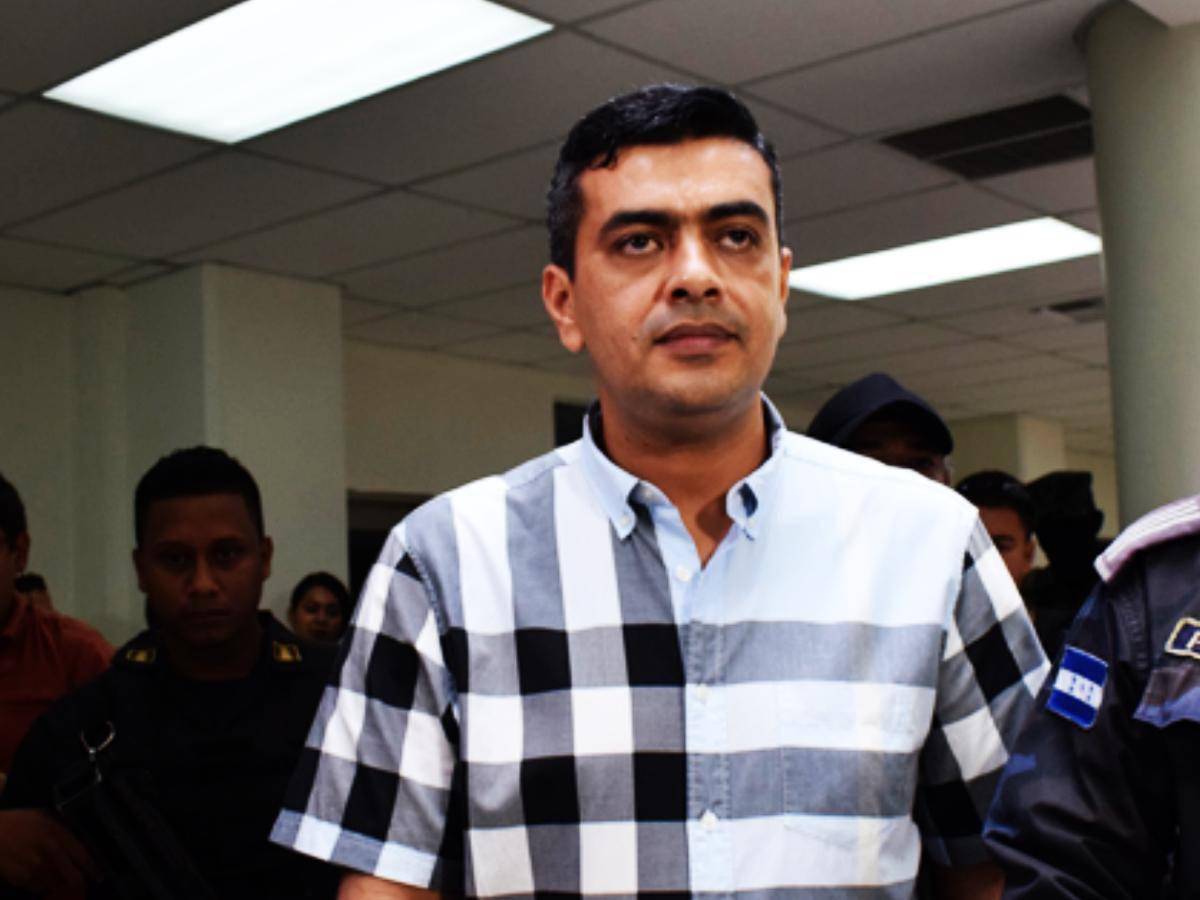 $!Arnaldo Urbina Soto, extraditado hacia Estados Unidos, fue alcalde del municipio de Yoro, en el departamento del mismo nombre.