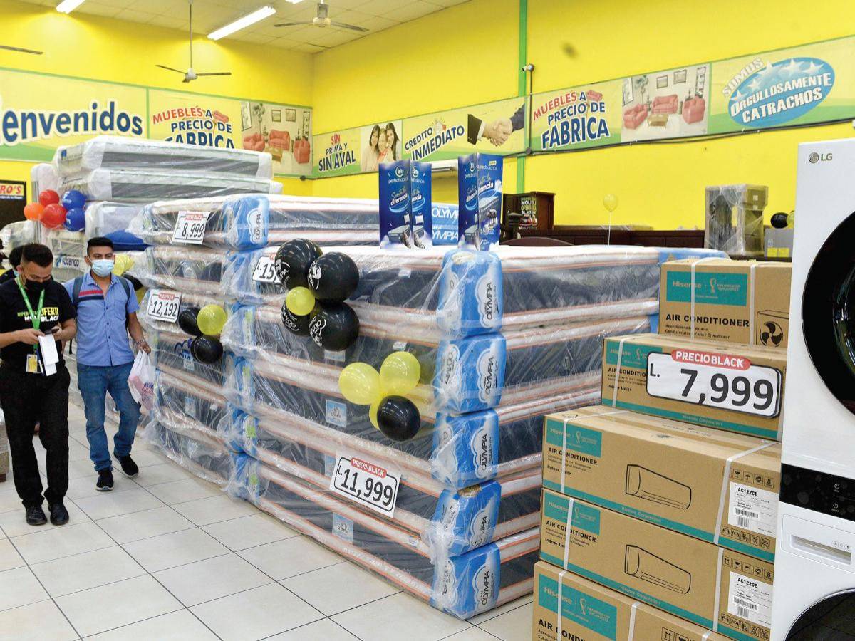Descuentos de hasta 50% ofrecen comercios a nivel nacional