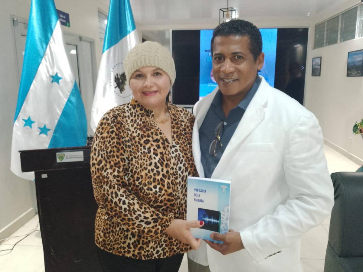 Escritor hondureño Mauricio Loredo presenta su sexto libro en Honduras