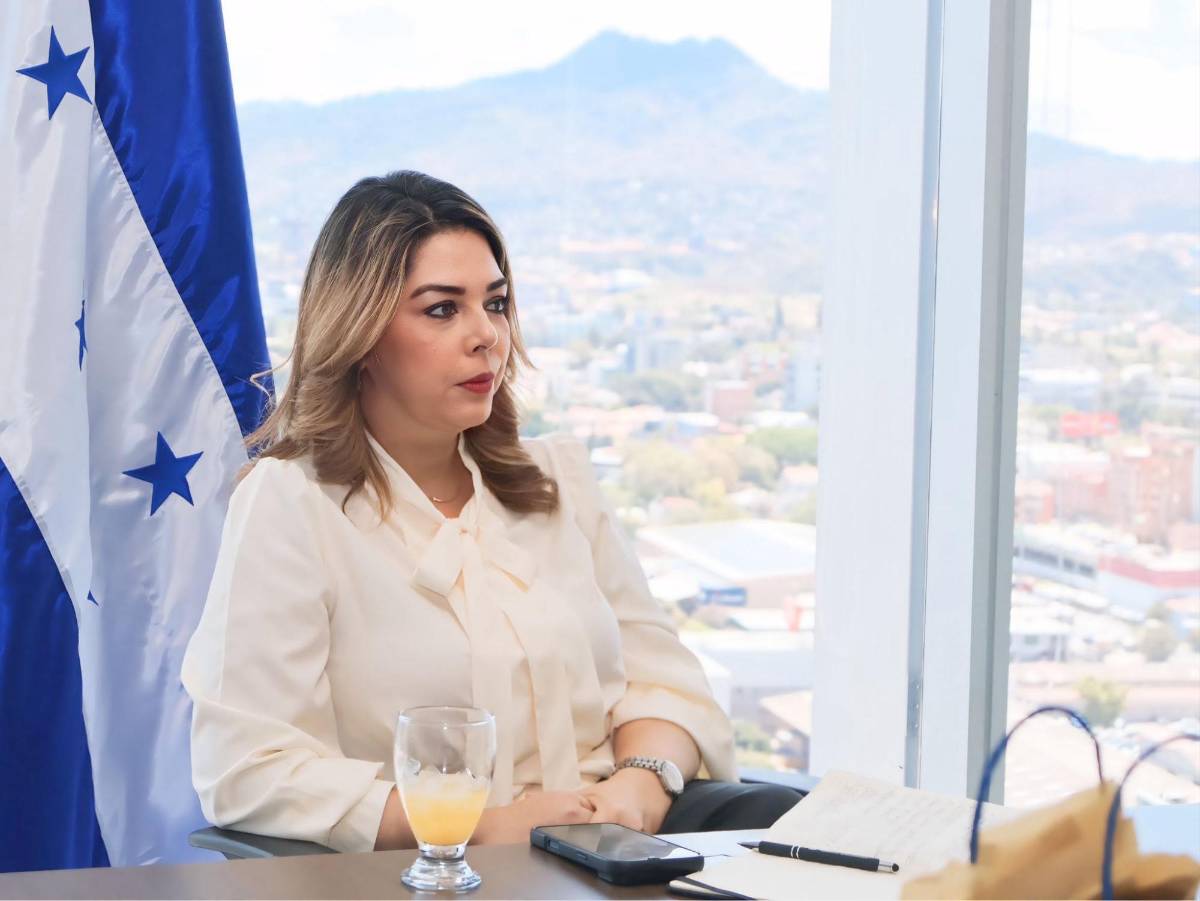 María Antonieta Mejía impulsa sanción a famosos tiktokers que raparon a niño por L500