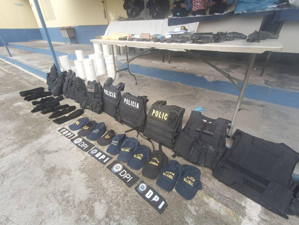 Incautan armas, droga y uniformes a la MS-13 en Intibucá