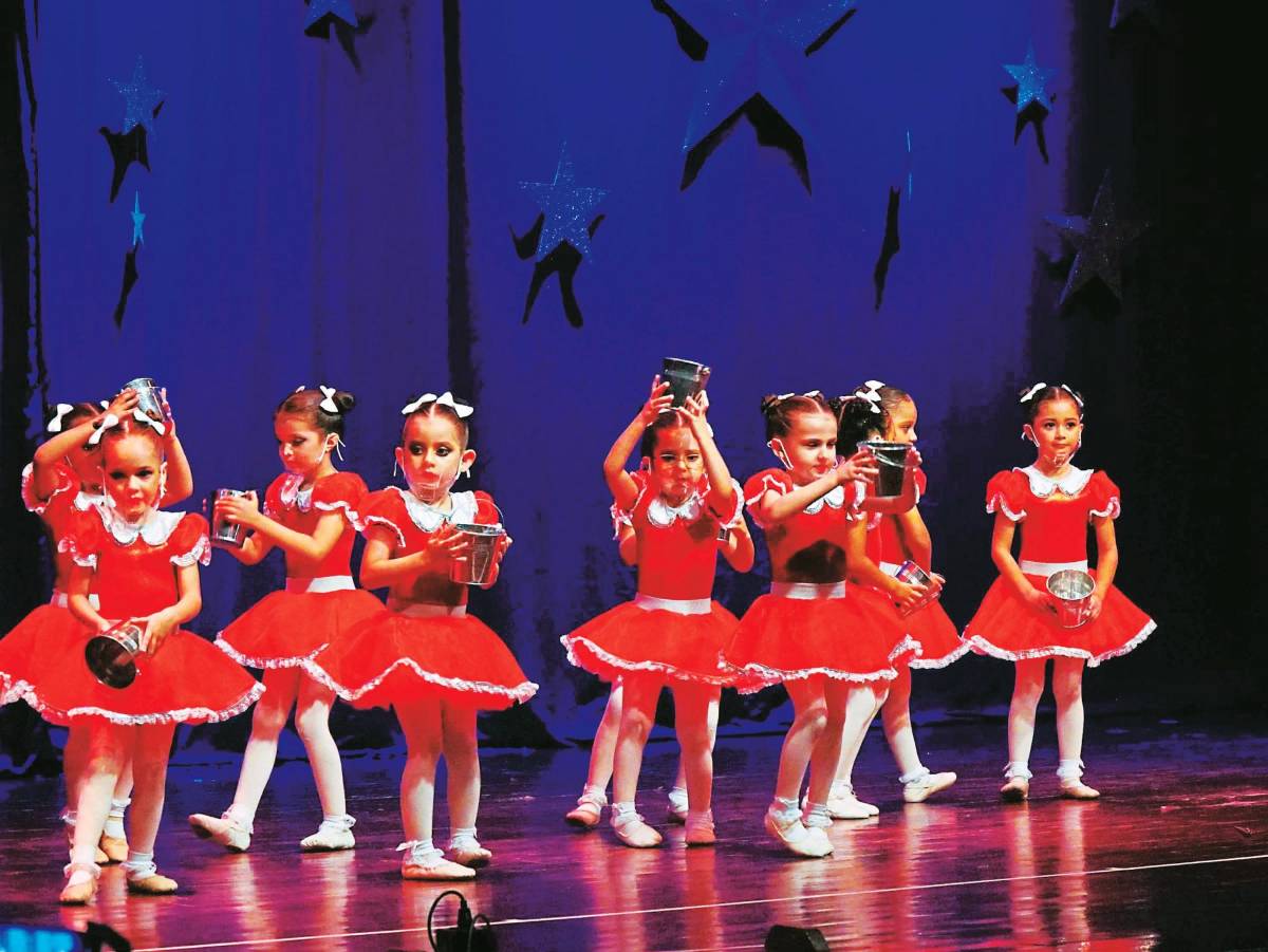 Academia de Bellas Artes vuelve al escenario con “Memorias de la danza”