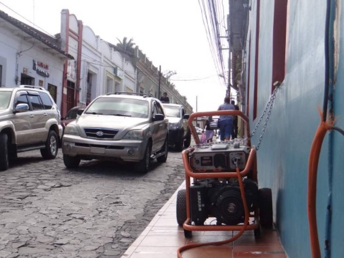 Constantes apagones afectan el turismo en Copán Ruinas