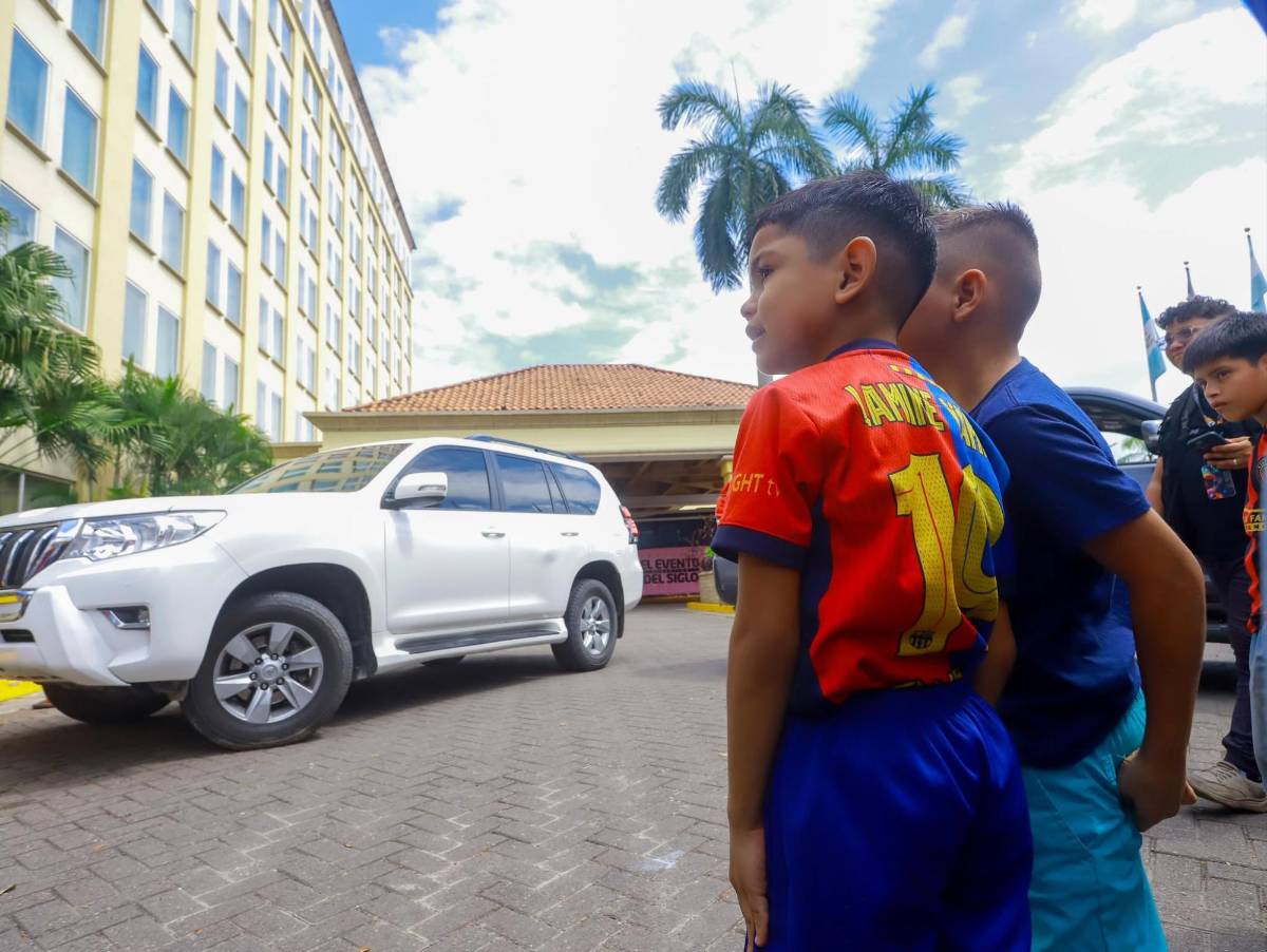 Fotos: Con caravana reciben a Messi en San Pedro Sula