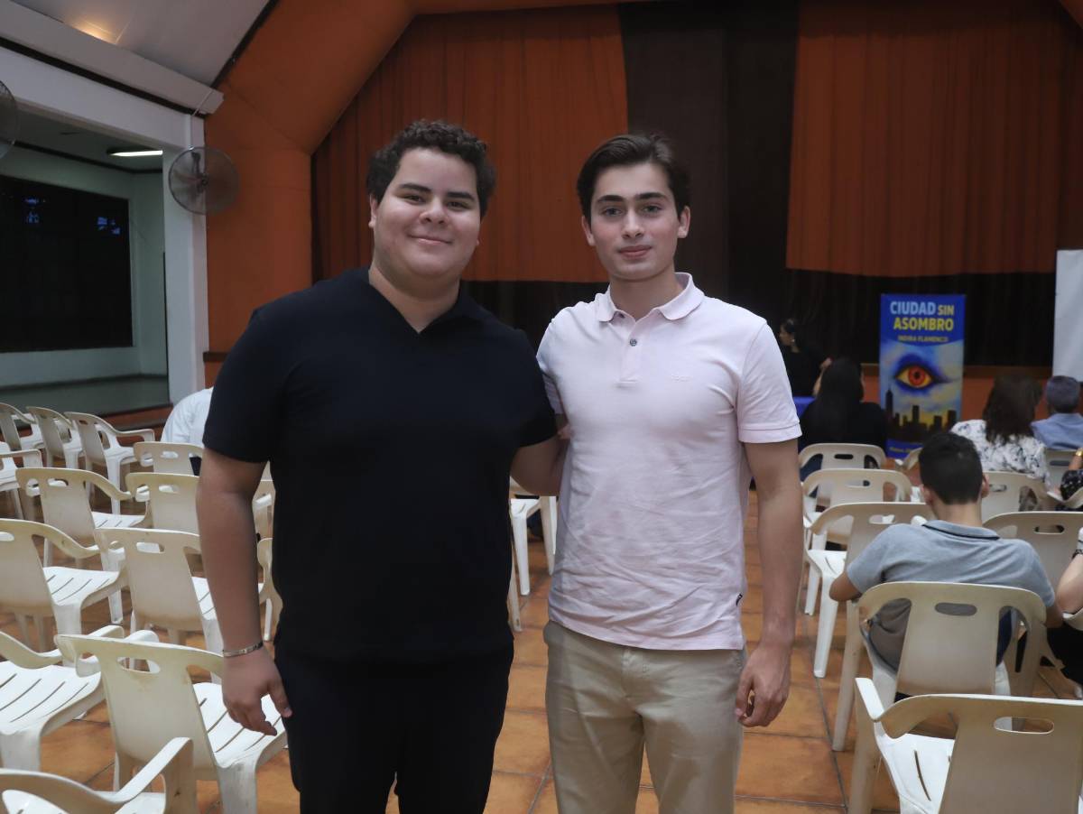 Ciudad sin asombro, la nueva obra literaria de Indira Flamenco