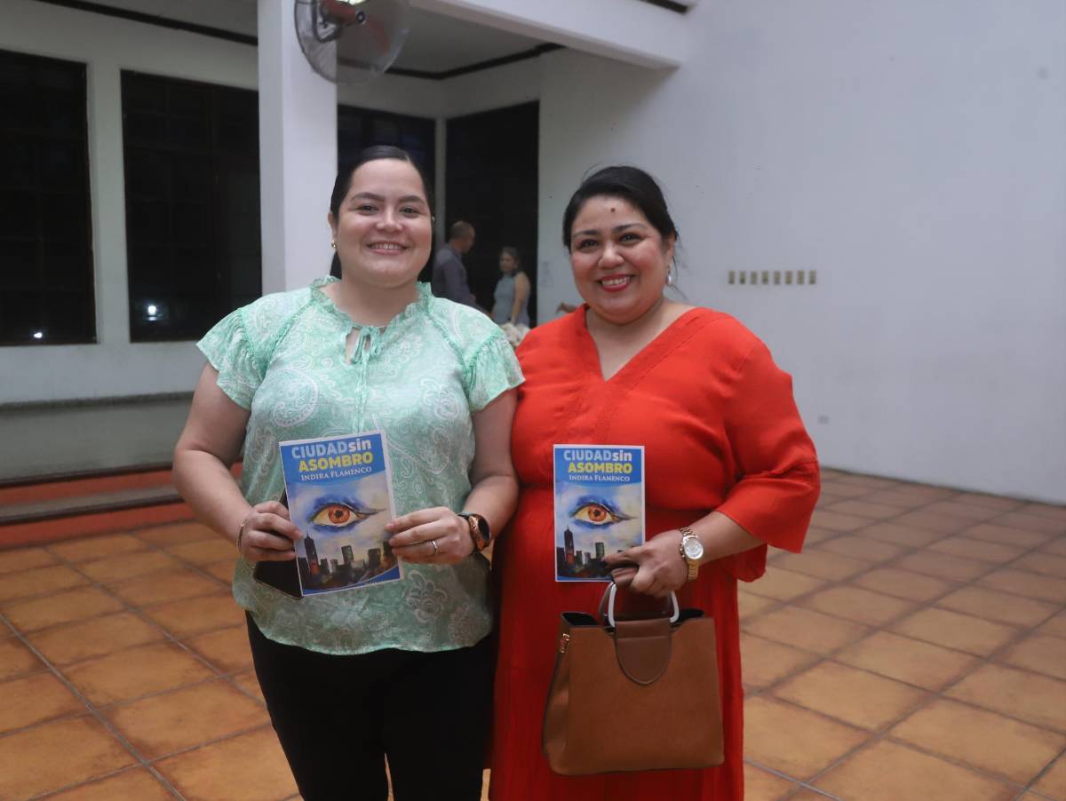 Ciudad sin asombro, la nueva obra literaria de Indira Flamenco