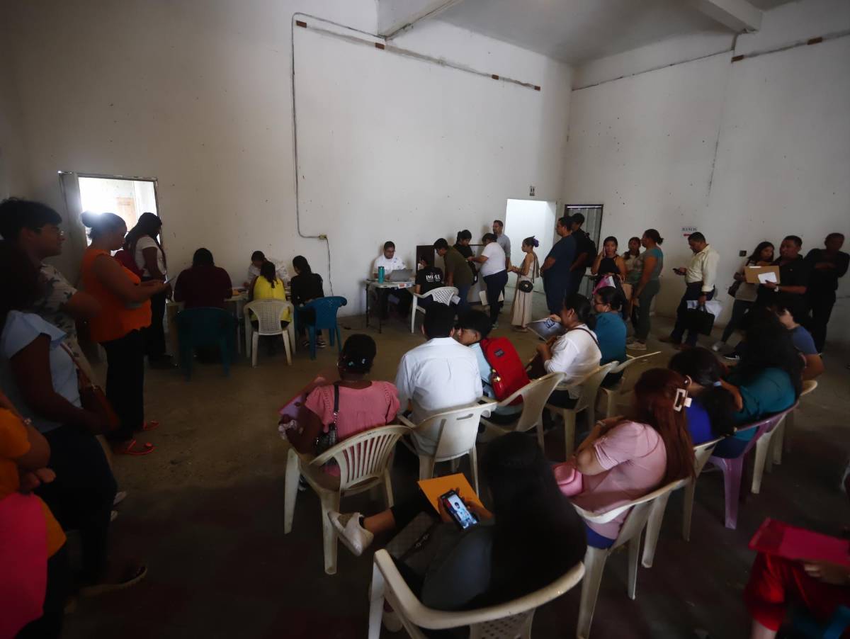 Inicia matrícula en Escuela Normal Bilingüe