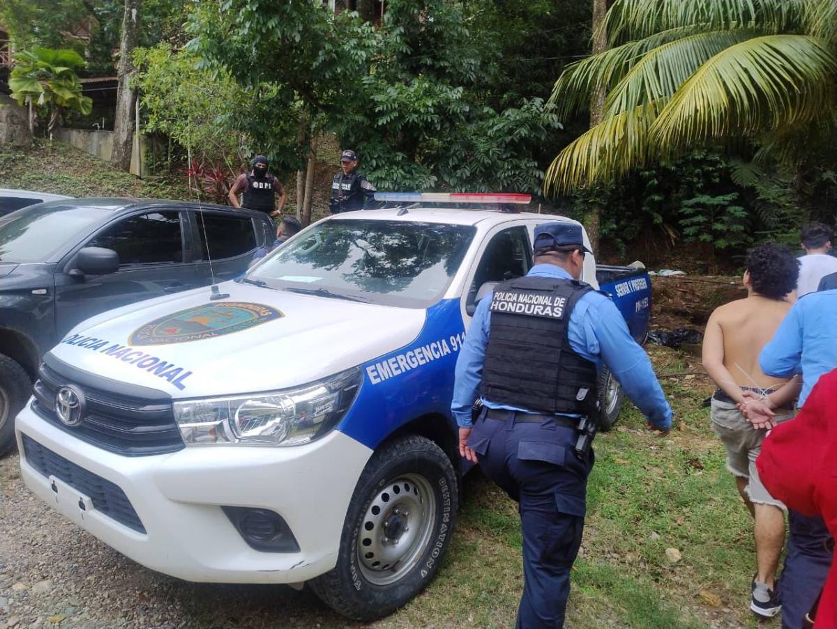 Capturan a diez presuntos pandilleros de la 18 refugiados en reconocido hotel de La Ceiba